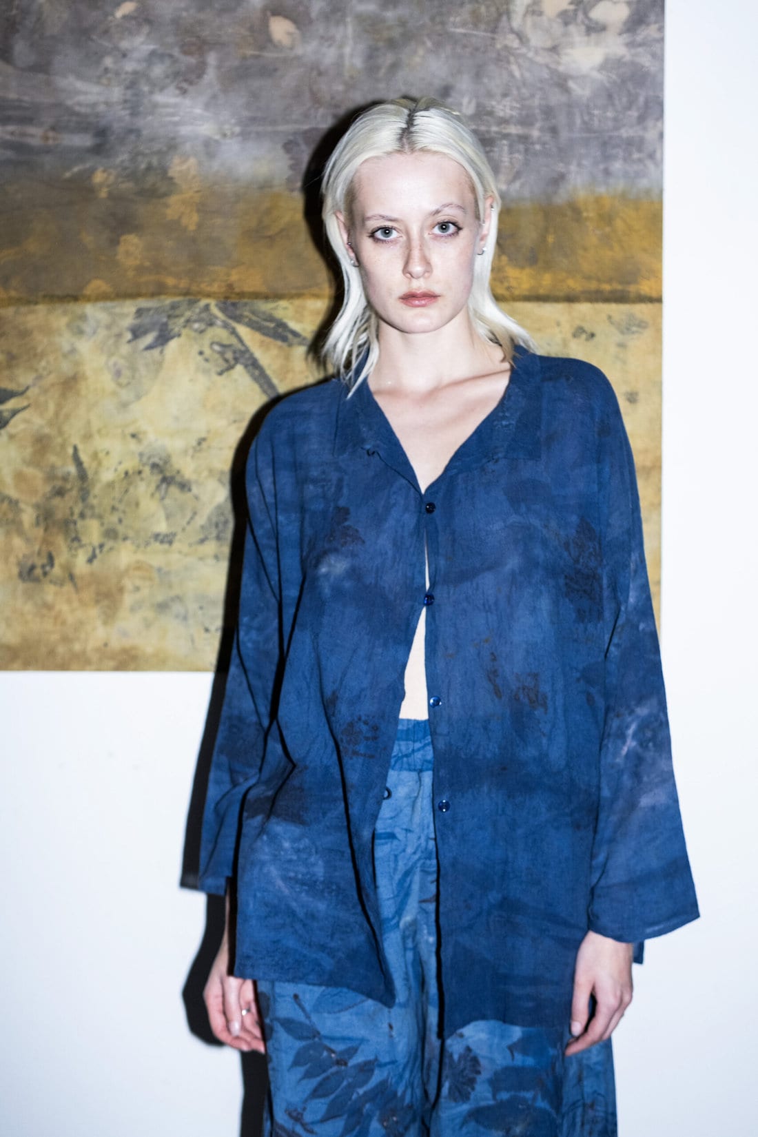 Chemise bleue ample pour femme en coton bio imprimée ABI