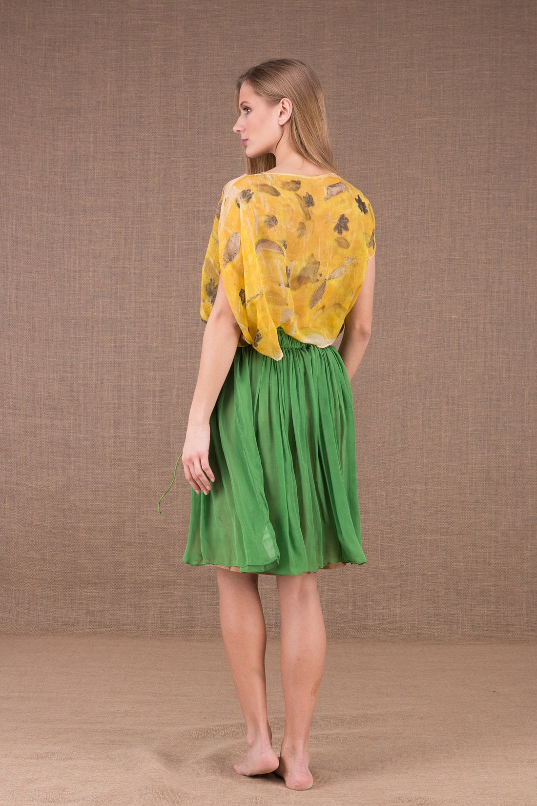 Jupe verte courte en soie MISIA – Image 4