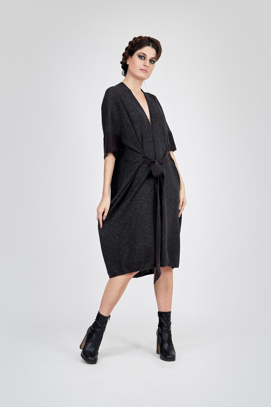 Robe gris anthracite cache-cœur en cachemire DEBORAH – Image 5