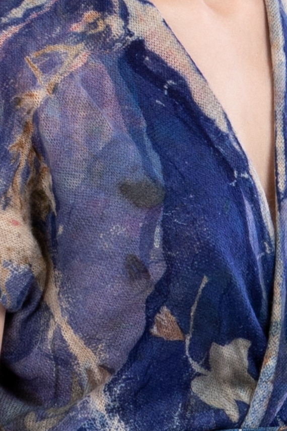 Robe bleue cache-cœur en cachemire imprimé ZUNIA – Image 6