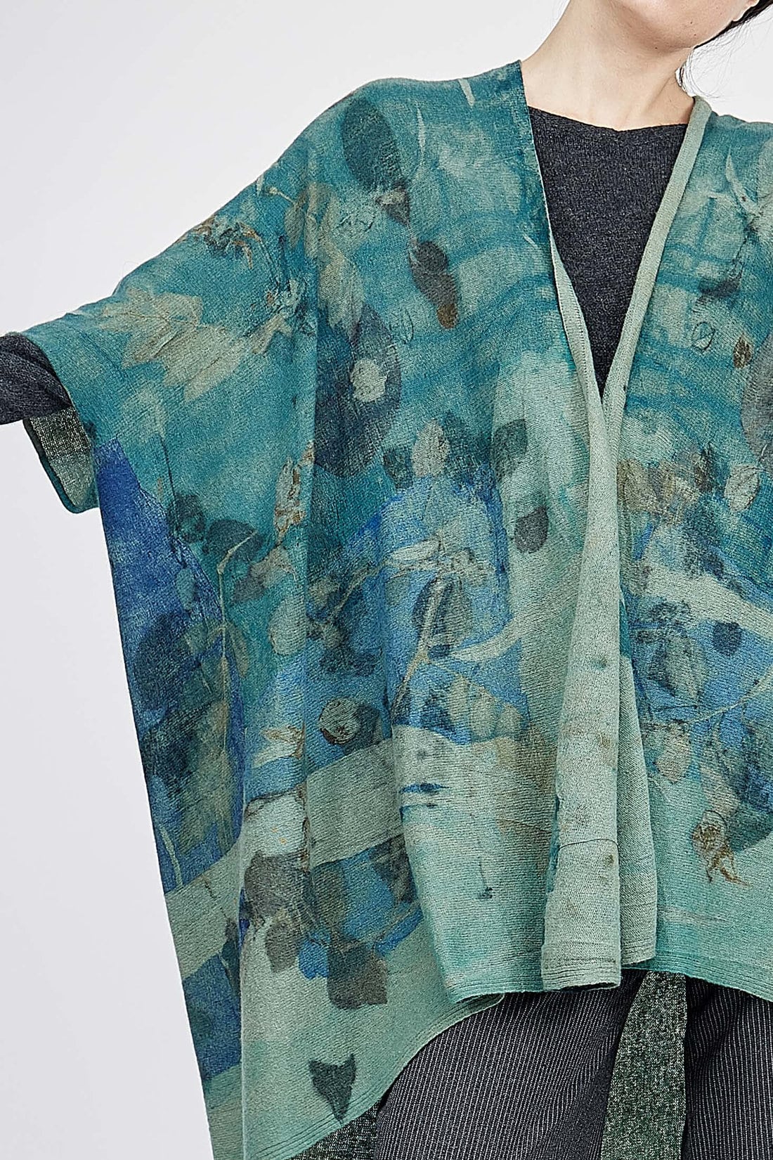Green printed wool kimono jacket for woman ISADORA – Image 6