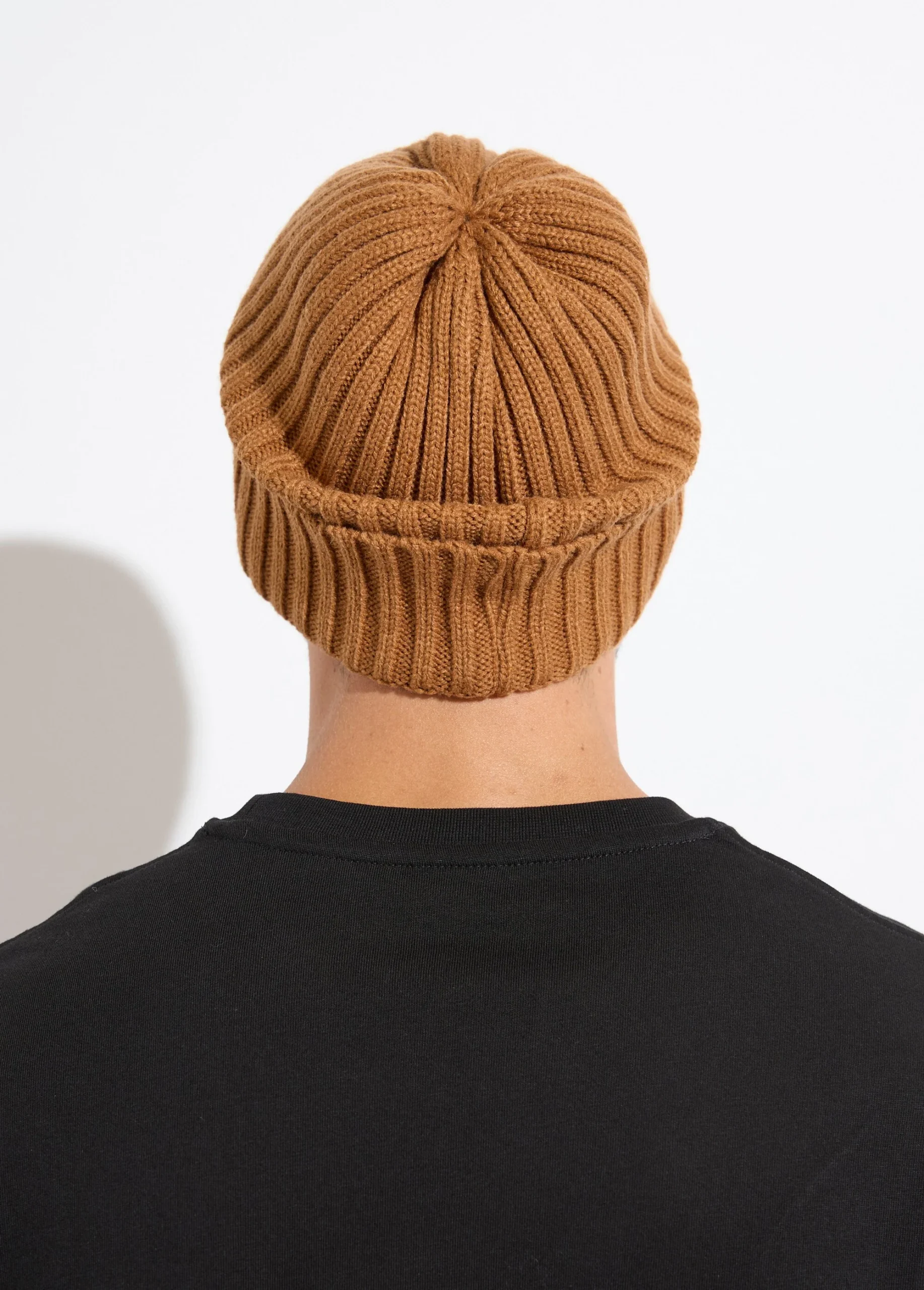 Bonnet en maille cotelée à revers – Image 2