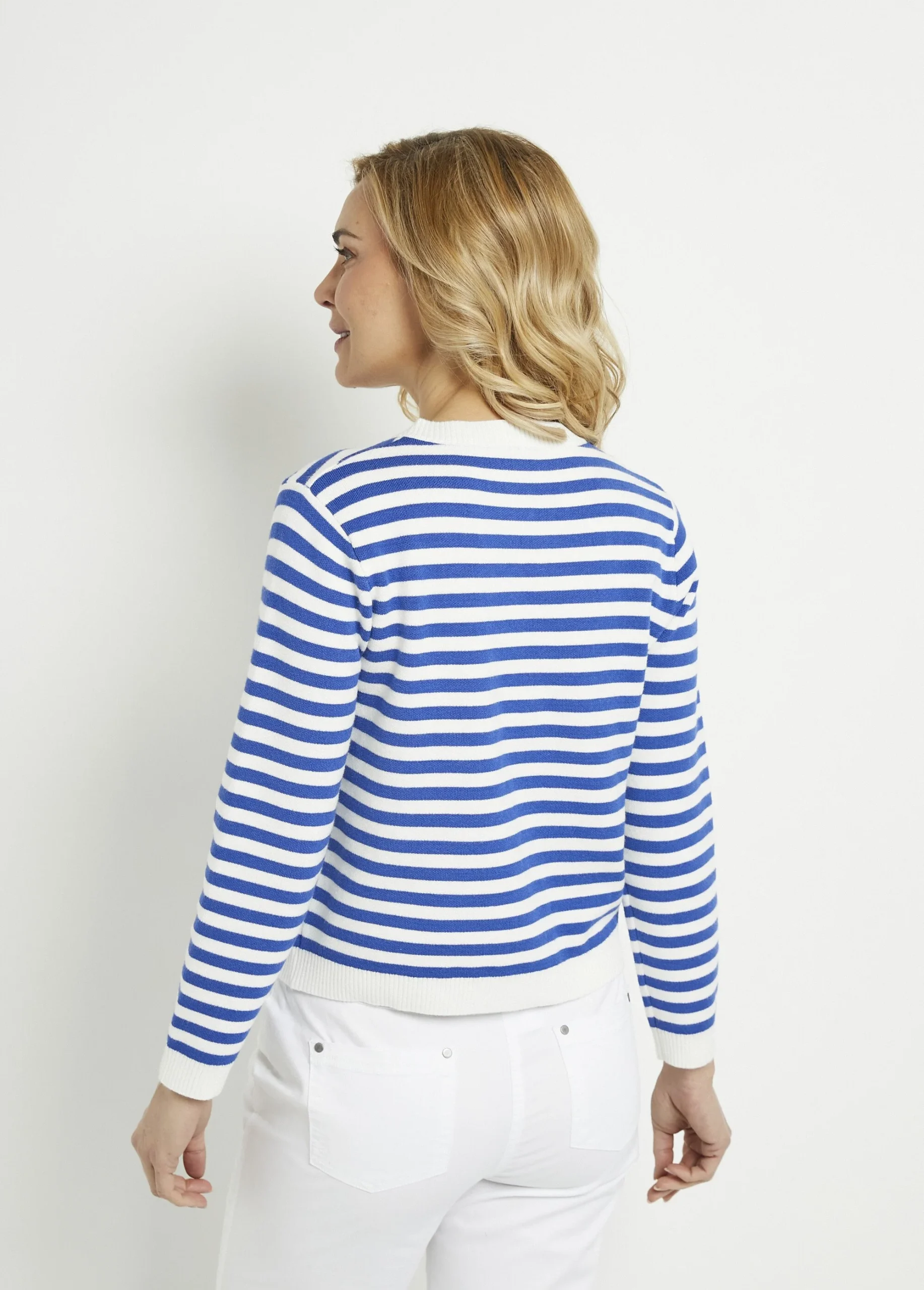Gilet cardigan court col rond rayé boutonné – Image 2