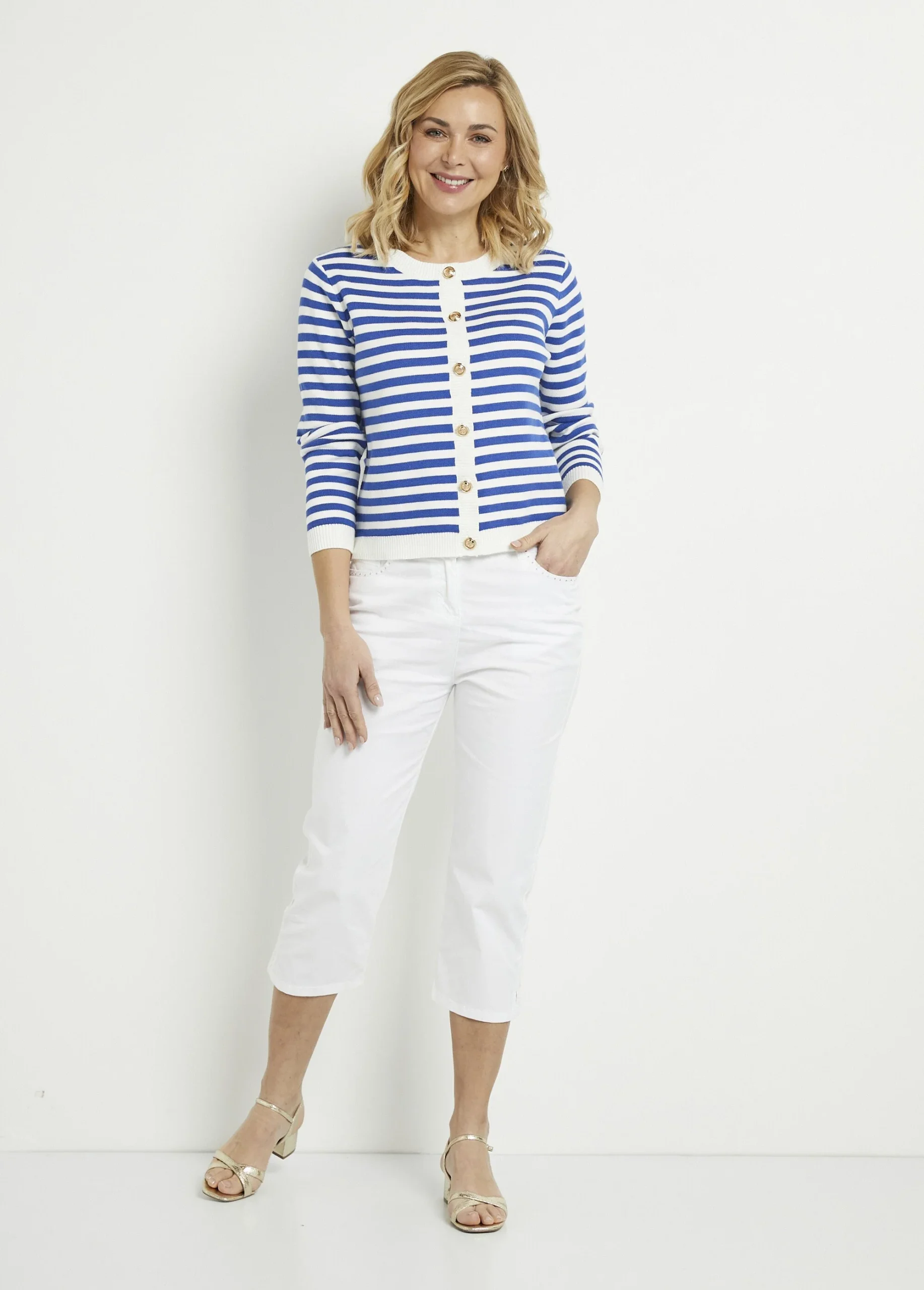 Gilet cardigan court col rond rayé boutonné – Image 6