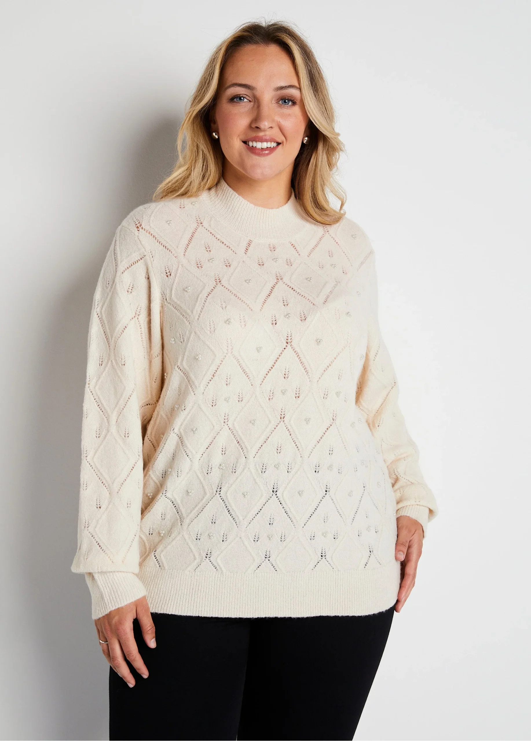 Pull doux ajouré perlé col montant – Image 6