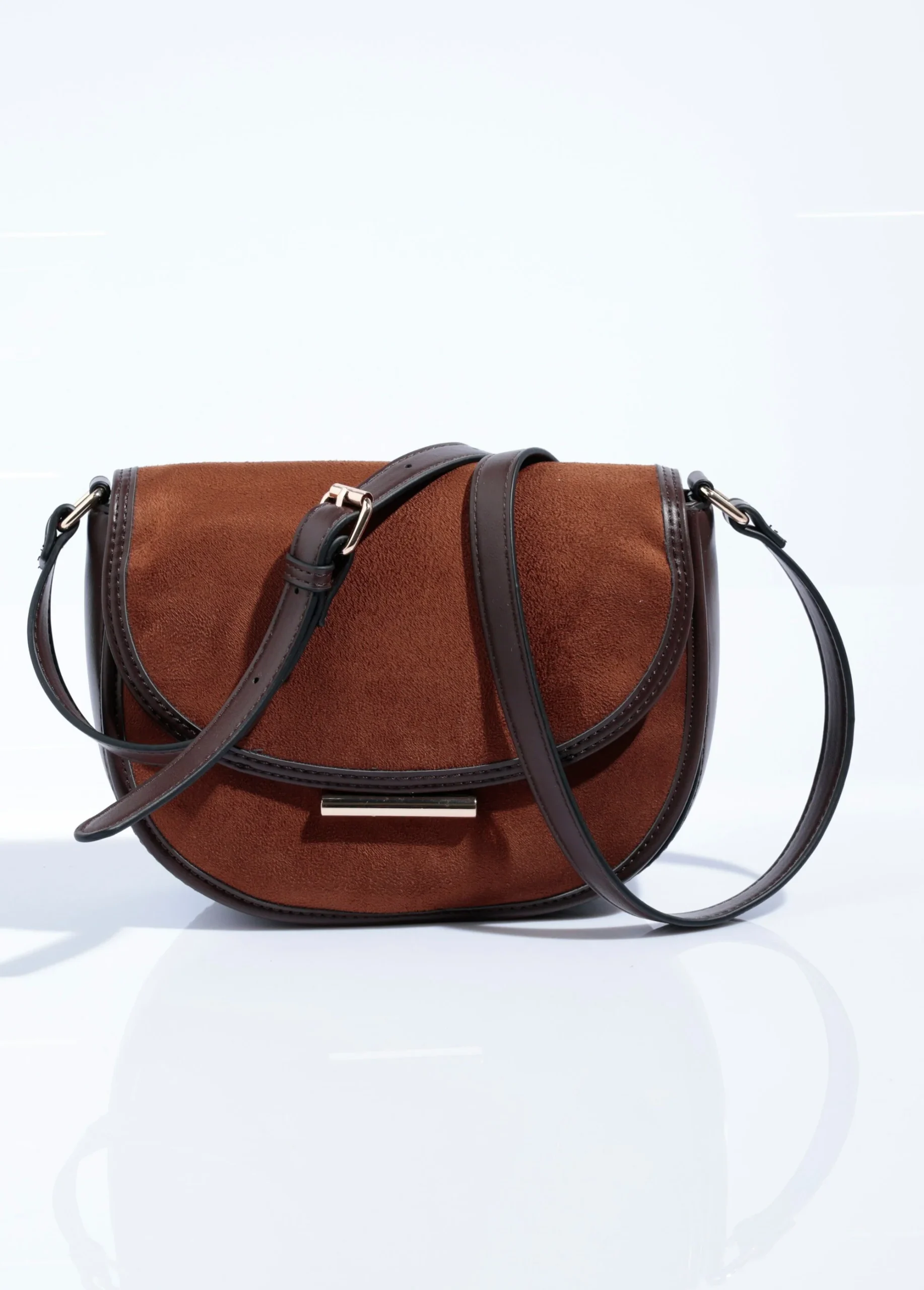 Sac à main chic demi lune en suédine